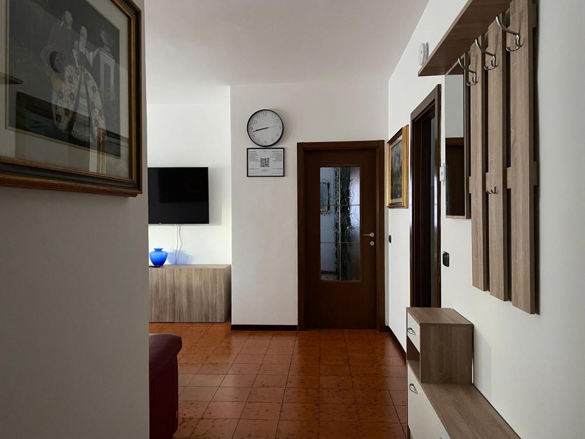 Appartamento Spazioso Con 3 Camere Da Letto Riva del Garda Exterior photo