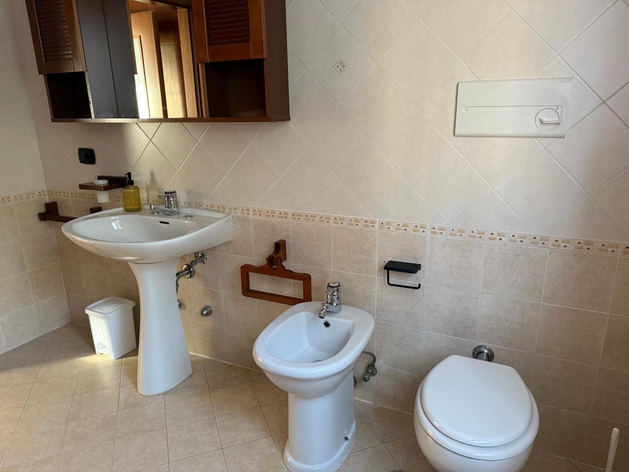 Appartamento Spazioso Con 3 Camere Da Letto Riva del Garda Exterior photo